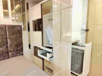 Disewakan apartemen Pakuwon City Yale 1 BR Lantai 8