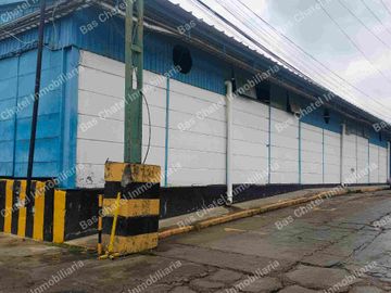 Nave en Renta dentro de Parque Industrial con Vigilancia desde  1652M2 hasta 2200 M2  Transformador Instalado