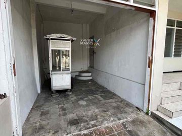 Rumah 2 lantai tengah kota di Sulfat Malang