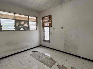 Rumah 2 lantai tengah kota di Sulfat Malang