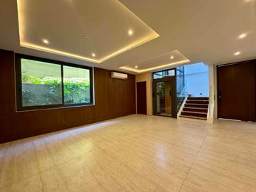 TAHANAN VILLAGE PARANAQUE BRAND NEW HOUSE AND LOT FOR SALE