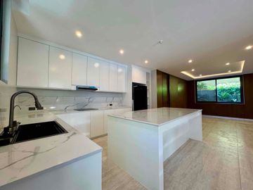 TAHANAN VILLAGE PARANAQUE BRAND NEW HOUSE AND LOT FOR SALE