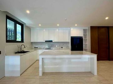 TAHANAN VILLAGE PARANAQUE BRAND NEW HOUSE AND LOT FOR SALE
