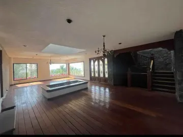 Hermosa Casa en Fraccionamiento Cerrado.