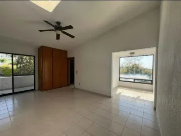 Hermosa Casa en Fraccionamiento Cerrado.