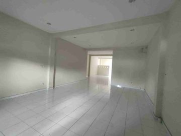 Dijual Cepat Ruko Siap Huni
Di Mainroad Jl.Cikutra Lokasi Strategis
Dibawah Harga Pasar