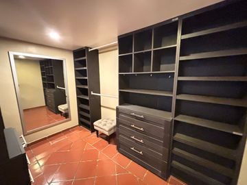 CASA CON ALBERCA, ÁREAS DE JUEGOS Y POTENCIAL AIRBNB EN ACAPANTZINGO, CUERNAVACA