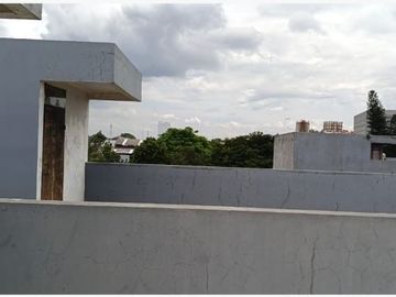 Dijual Cepat Ruko 3 1/2 lantai ada Rooftoop di Tole Iskandar simpangan Depok