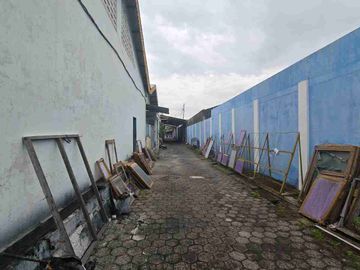 Gudang atau Pabrik Strategis Siap Pakai di Kawasan Industri dan Pergudangan, Telukan Grogol Sukoharjo.