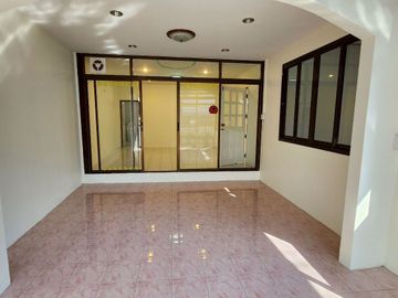 95639 - ขายบ้านชั้นเดียวหลังมุมเพิ่งรีโนเวทใหม่ อำเภอเมืองเพชรบุรี