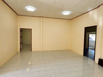 95639 - ขายบ้านชั้นเดียวหลังมุมเพิ่งรีโนเวทใหม่ อำเภอเมืองเพชรบุรี