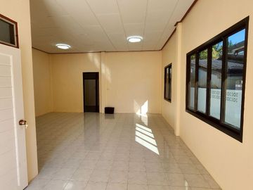 95639 - ขายบ้านชั้นเดียวหลังมุมเพิ่งรีโนเวทใหม่ อำเภอเมืองเพชรบุรี