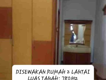 DISEWAKAN RUMAH GRAHA ESTETIKA, BANYUMANIK, SEMARANG. HALAMAN LUAS