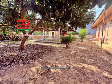 บ้านเดี่ยว (ใกล้หาดแม่พิมพ์) เนื้อที่ 213 ตรว. ตำบลชากโดน อำเภอแกลง จังหวัดระยอง