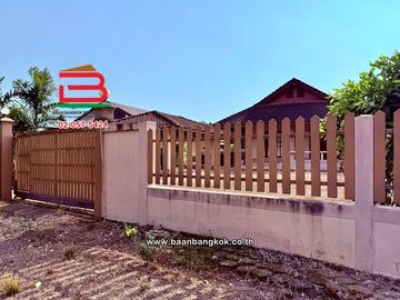บ้านเดี่ยว (ใกล้หาดแม่พิมพ์) เนื้อที่ 213 ตรว. ตำบลชากโดน อำเภอแกลง จังหวัดระยอง