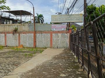 Dijual Cepat Pool/garasi bus PO Deborah di Jln. KSU Raya, Sukmajaya Depok