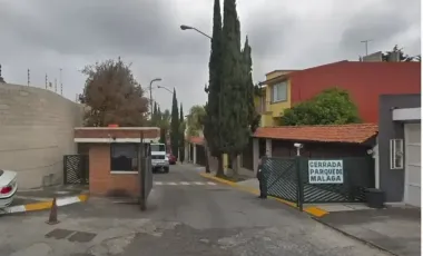 CASA EN REMATE EN PARQUE DE CÁDIZ 129 EN PARQUES DE LA HERRADURA, NAUCALPAN, EDO DE MEX