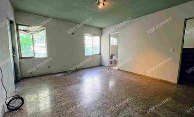 Casa en venta Contry la silla primer sector, Guadalupe Nuevo León.