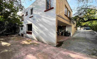 Casa en venta Contry la silla primer sector, Guadalupe Nuevo León.