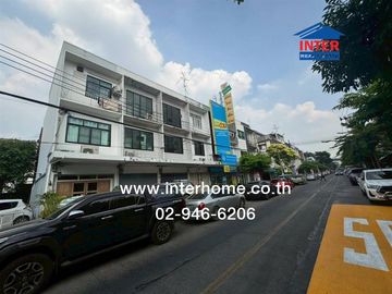 Three-story commercial building, 13 square wah (approximately 212 square meters), located at the entrance of Soi Charoen Rat 17, near Icon Siam, Charo