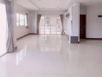 K01800 ขายบ้านเดี่ยว หมู่บ้านแฟมิลี่เฮ้าส์ อำเภอเมืองนครสวรรค์