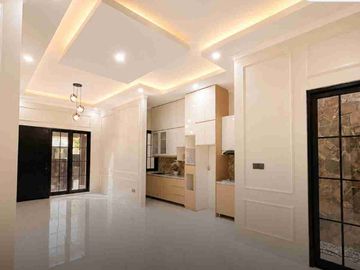 Jual Rumah 2 Lantai Siap Huni Dekat Tol dan Pasmod Griya Loka Bsd, Ea