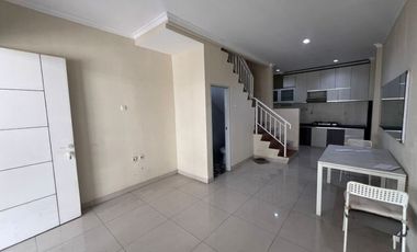 Rumah Golden Palm Dijual Harga Murah Siap Huni Sudah Renovasi 2,5 Lantai Kalideres Jakarta Barat