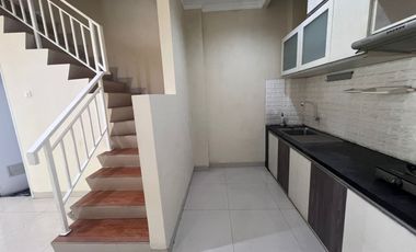 Rumah Golden Palm Dijual Harga Murah Siap Huni Sudah Renovasi 2,5 Lantai Kalideres Jakarta Barat