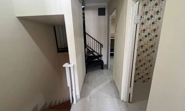 Rumah Golden Palm Dijual Harga Murah Siap Huni Sudah Renovasi 2,5 Lantai Kalideres Jakarta Barat