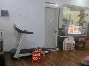 Rumah 2.5Lantai Full Renovasi & Furnished Lokasi Strategis & Harga Worth it