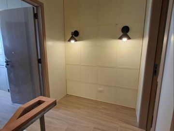 For Sale 3 Storey 3 Bedroom Townhouse Located in New Zañiga Mandaluyong w/ 2 Carport-JV2