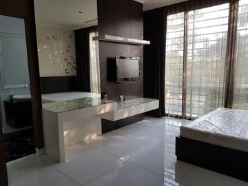 Rumah Townhouse Platinum Terrace Graha Famili 2 Jejer Interior Mewah Siap Huni