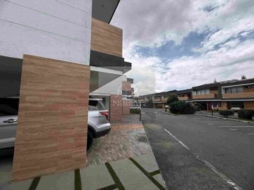 Casa Unifamiliar en urbanización cerrada La Ceja (Ant)