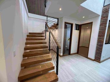 Casa Unifamiliar en urbanización cerrada La Ceja (Ant)