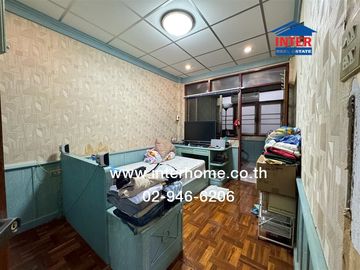 Three-story townhouse, 21.7 sq.wa., located in Soi Charansanitwong 13 (Soi Phanichayakarn Thonburi), Charansanitwong Road, Phanichayakarn Thonburi Roa