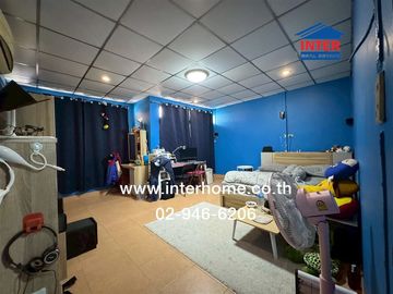 Three-story townhouse, 21.7 sq.wa., located in Soi Charansanitwong 13 (Soi Phanichayakarn Thonburi), Charansanitwong Road, Phanichayakarn Thonburi Roa