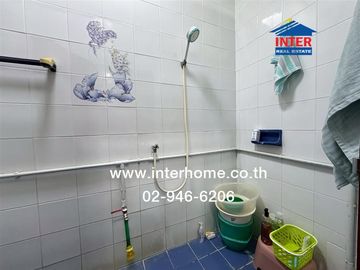 Three-story townhouse, 21.7 sq.wa., located in Soi Charansanitwong 13 (Soi Phanichayakarn Thonburi), Charansanitwong Road, Phanichayakarn Thonburi Roa