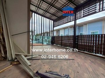 Two-story townhome, 27.2 sq.wah, The Vertical Village, Lam Luk Ka, Khlong 4, Rangsit-Nakhon Nayok Road, Chotiwet Road, Lam Luk Ka, Pathum Thani.