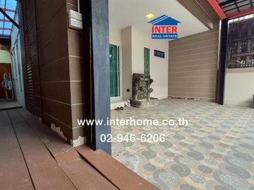 Two-story townhome, 27.2 sq.wah, The Vertical Village, Lam Luk Ka, Khlong 4, Rangsit-Nakhon Nayok Road, Chotiwet Road, Lam Luk Ka, Pathum Thani.