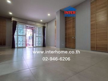 Two-story townhome, 27.2 sq.wah, The Vertical Village, Lam Luk Ka, Khlong 4, Rangsit-Nakhon Nayok Road, Chotiwet Road, Lam Luk Ka, Pathum Thani.