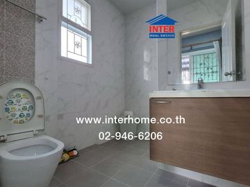 Two-story townhome, 27.2 sq.wah, The Vertical Village, Lam Luk Ka, Khlong 4, Rangsit-Nakhon Nayok Road, Chotiwet Road, Lam Luk Ka, Pathum Thani.