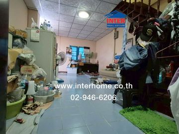 Two-story townhome, 16 sq.wa., Chatnarong Villa 4, Soi Piennont, Lam Luk Ka Road, Pracha Uthit Road, Lam Luk Ka, Pathum Thani.