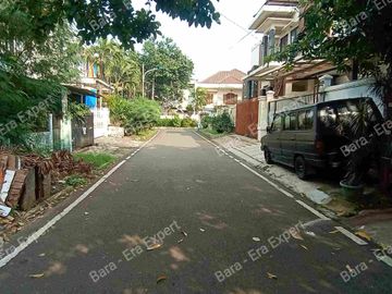Jual rumah hitung tanah di kawasan eksklusif pulomas