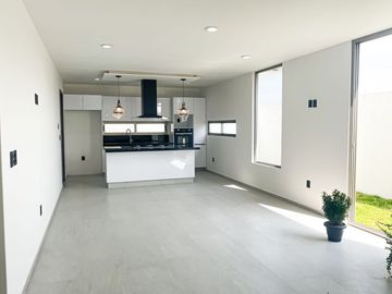 CASA EN VENTA EN CONDADO DEL VALLE ALTEA