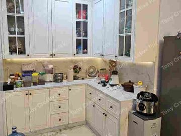 Rumah Golf Island 8x15 – Area Belakang Sudah Renovasi & Siap AJB