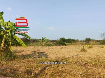 ที่ดินเปล่า เนื้อที่ 112 ตร.ว. หมู่บ้านเดอะลากูล 1-2 ถนนปทุมธานี-สามโคก-เสนา ตำบลท้ายเกาะ อำเภอสามโคก ปทุมธานี