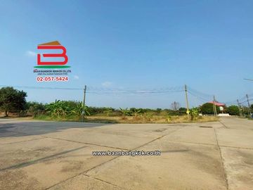 ที่ดินเปล่า เนื้อที่ 112 ตร.ว. หมู่บ้านเดอะลากูล 1-2 ถนนปทุมธานี-สามโคก-เสนา ตำบลท้ายเกาะ อำเภอสามโคก ปทุมธานี