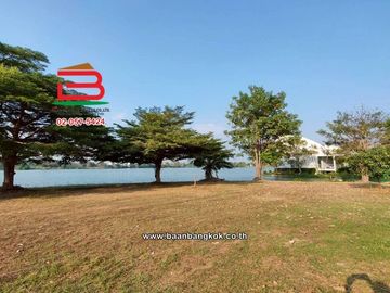 ที่ดินเปล่า เนื้อที่ 112 ตร.ว. หมู่บ้านเดอะลากูล 1-2 ถนนปทุมธานี-สามโคก-เสนา ตำบลท้ายเกาะ อำเภอสามโคก ปทุมธานี