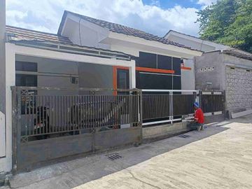 Di jual Rumah Siap Huni Dekat Dengan Kampus Dan Sekolah Di Cileunyi Bandung