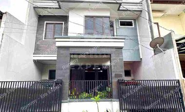 Rumah 2 Lantai Modern Siap Huni Lokasi Premium dekat Tol di Jakarta Timur